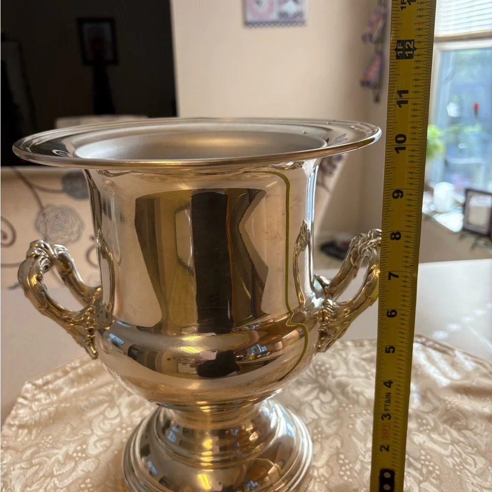 Sale🔥🔥🔥Vintage Pilgrim Regency Style Silver Plated Champagne Wine Ice Bucket - Picture 13 of 14